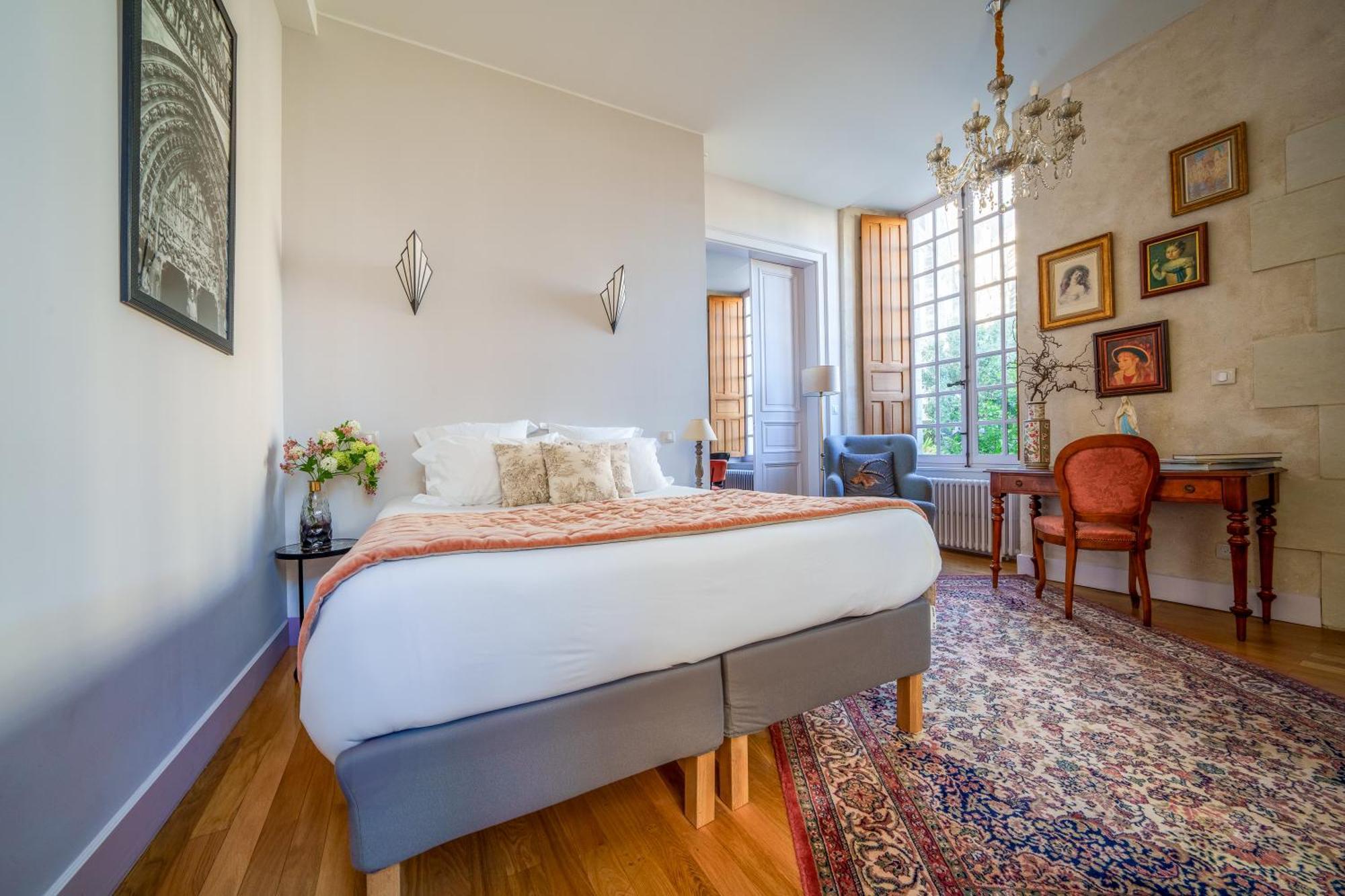 Appartement Raffine Vue Cathedrale, Jardin, Wifi Тур Екстериор снимка